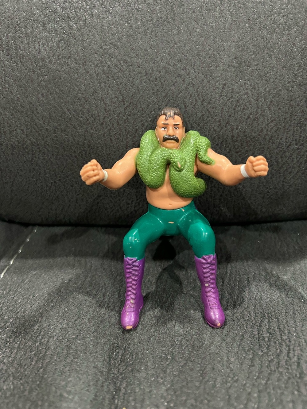 Jake “the snake” Robert LJN thumb wrestler! SUPER RARE! + display case! 🐍 👍